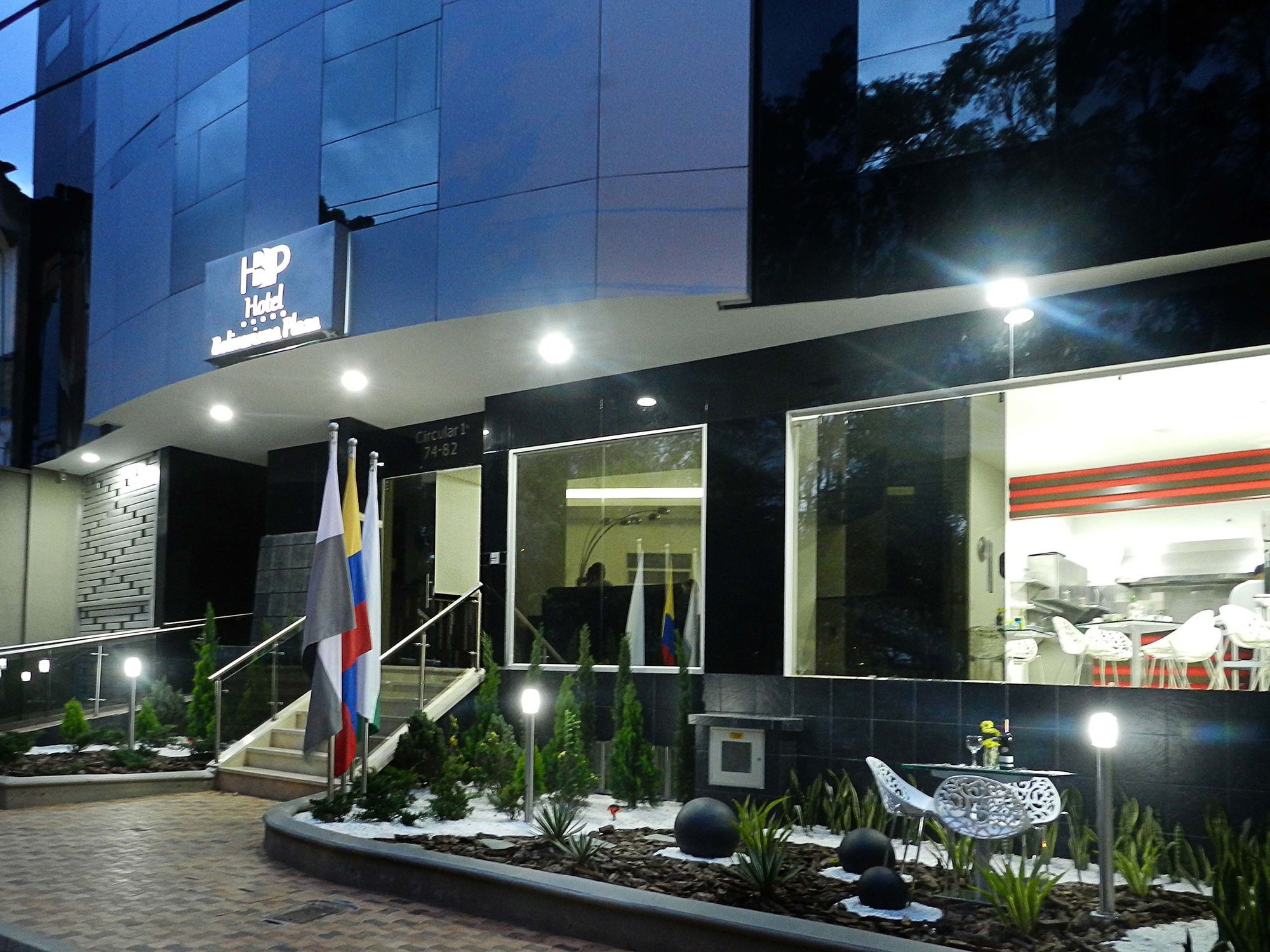 Hotel Bolivariana Plaza Медельин Экстерьер фото